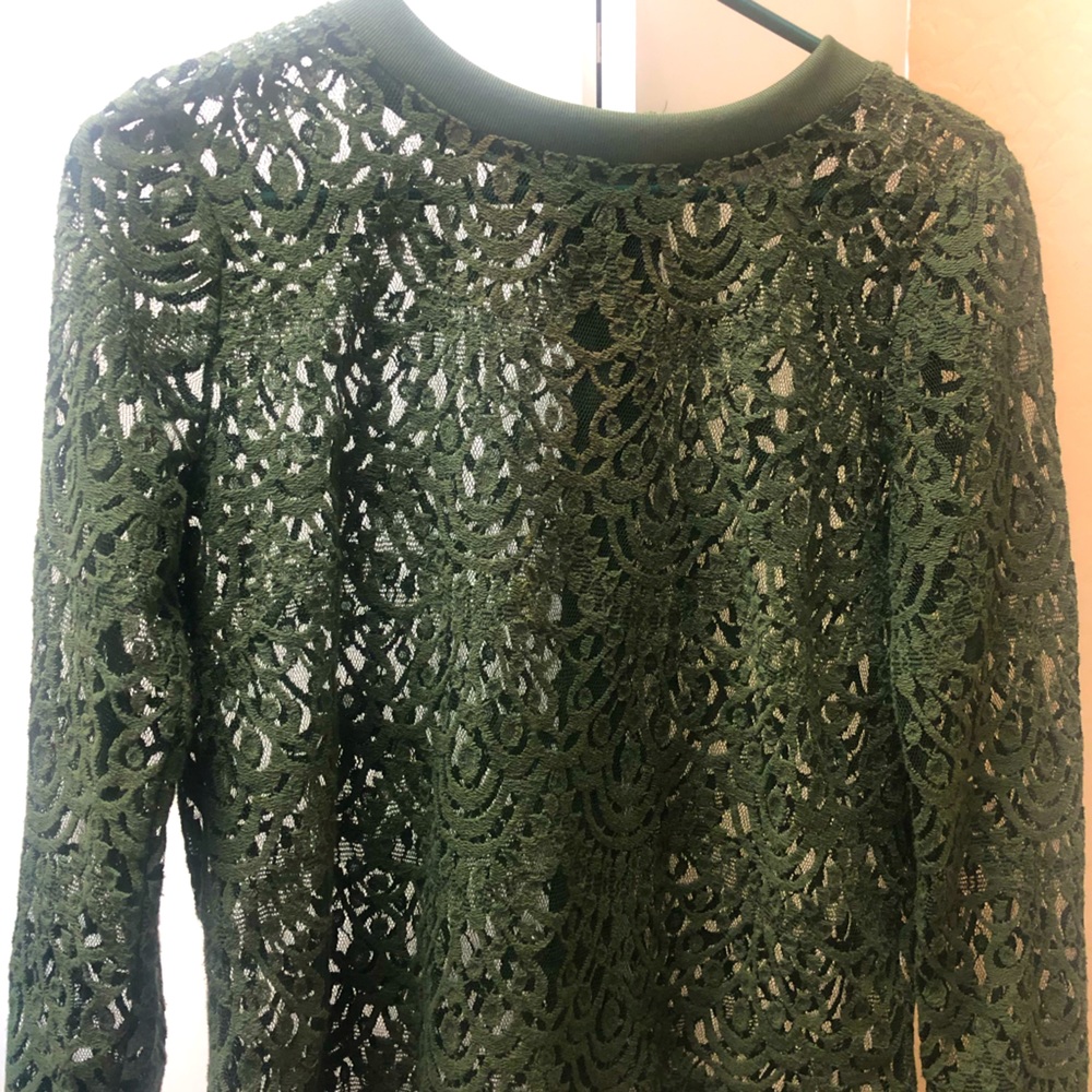 Lace tops (green& white) 2 for the price of 1!
